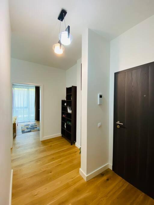 8Ight Apartment Brasov Ngoại thất bức ảnh