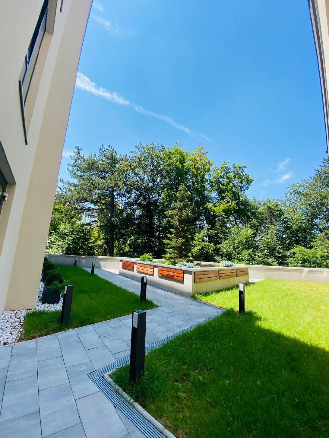 8Ight Apartment Brasov Ngoại thất bức ảnh