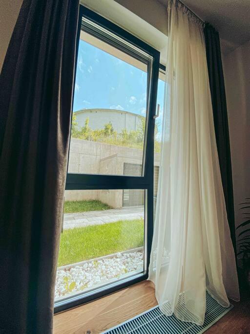 8Ight Apartment Brasov Ngoại thất bức ảnh