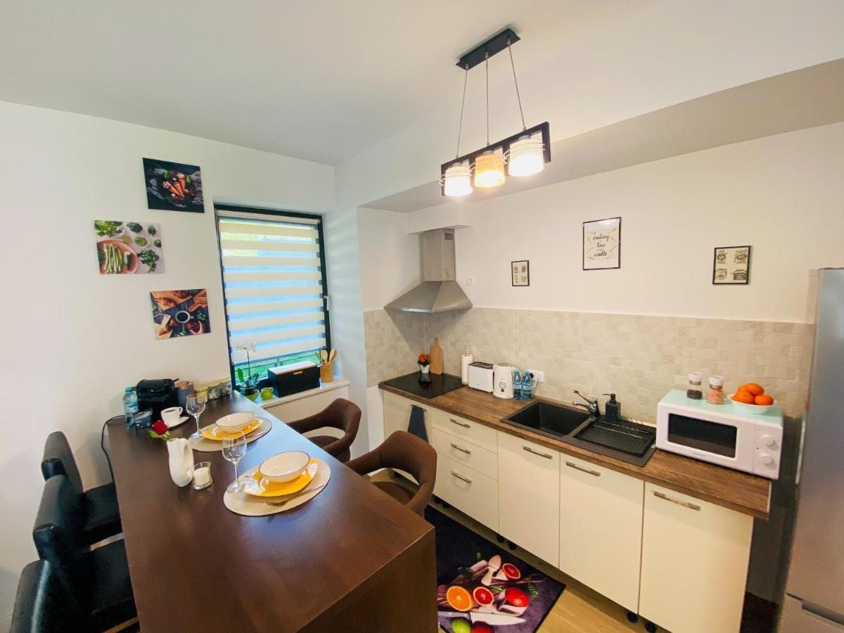 8Ight Apartment Brasov Ngoại thất bức ảnh