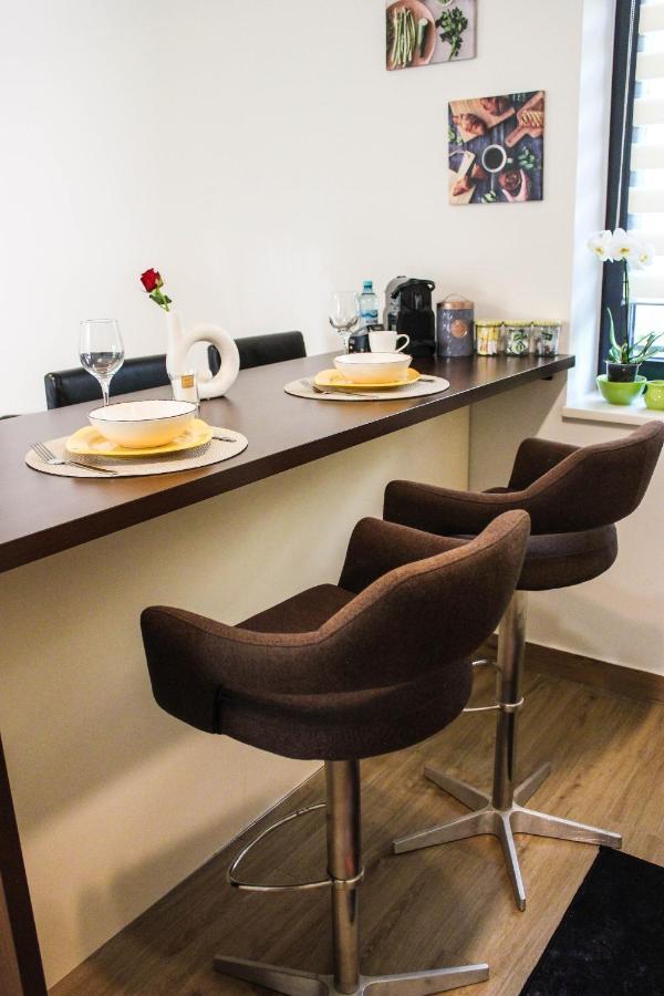 8Ight Apartment Brasov Ngoại thất bức ảnh